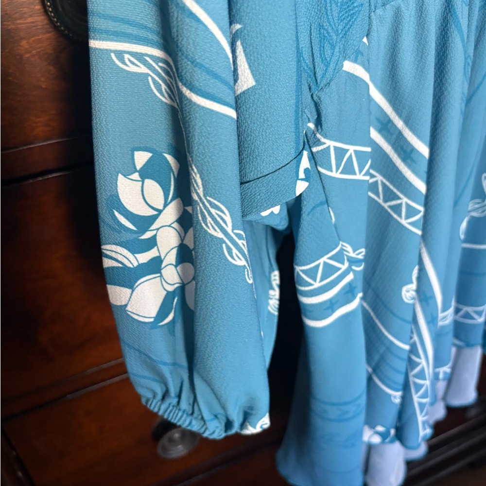 Euc Missing Polynesia In Blue Patterned Women Top… - image 5